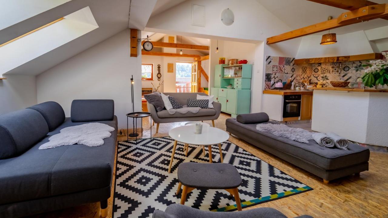 Apartment Ernestova Hisa Локве Екстериор снимка