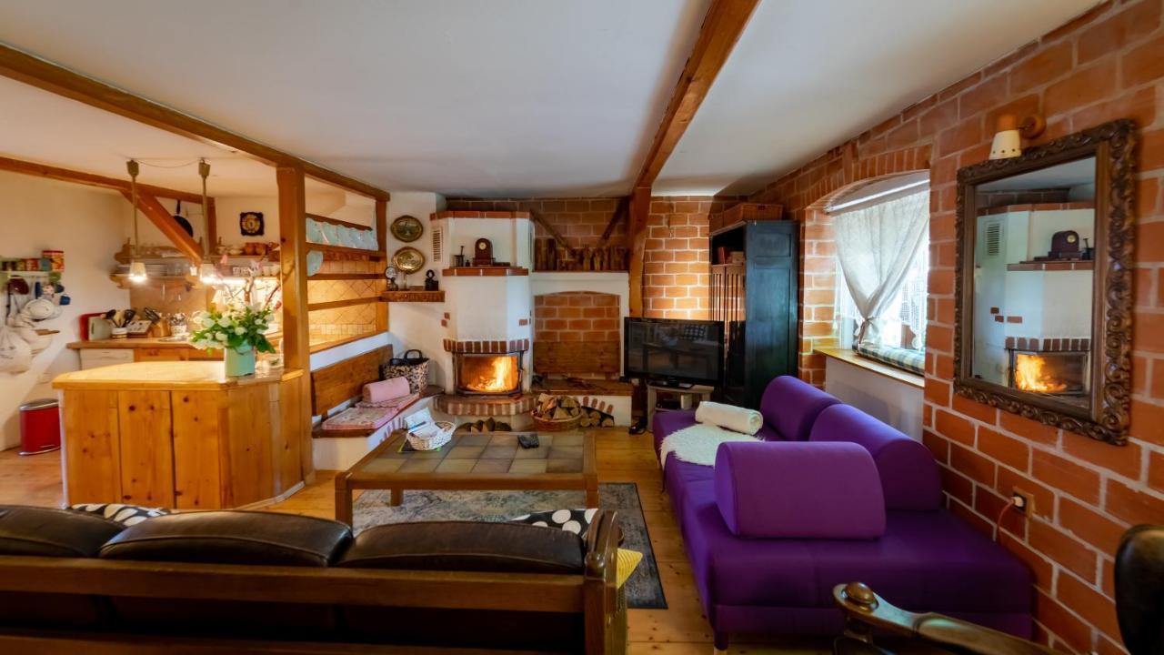 Apartment Ernestova Hisa Локве Екстериор снимка
